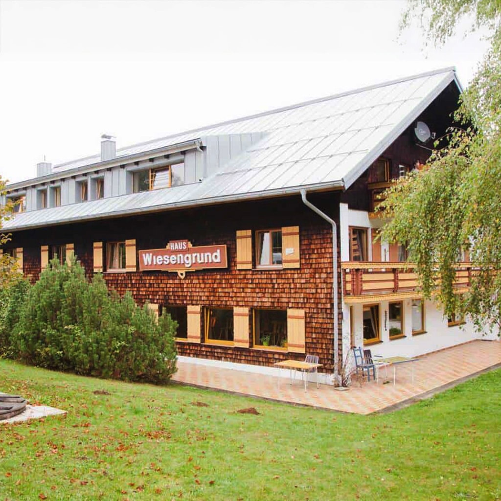 Wiesengrunddunkel Scaled 1024x1024px